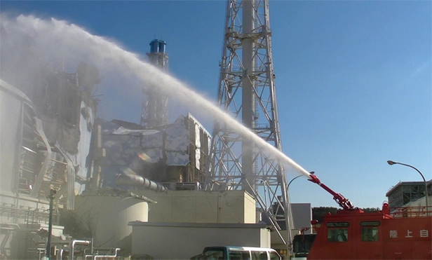 核废料水池有辐射吗_核废料水池的坏处_核废料池里的水